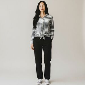 Velvet Heart Gray and White Button Down Tie Front Long Sleeve V Neck Blouse M